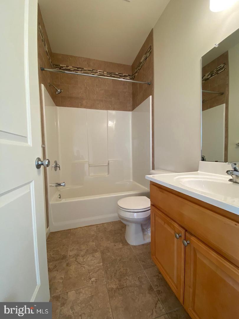 2101 Venezia Avenue Vineland, NJ 08361 - Photo 7 of 9 Bathroom