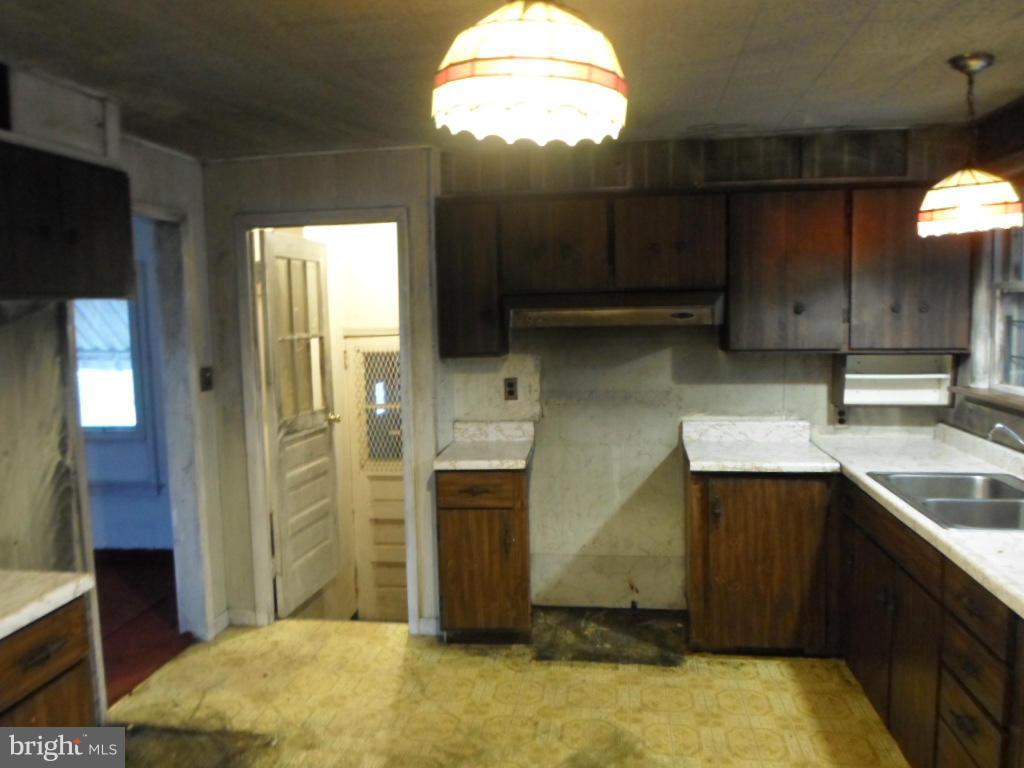 4000 Buckman Road Alexandria, VA 22309 - Photo 6 of 17 Kitchen