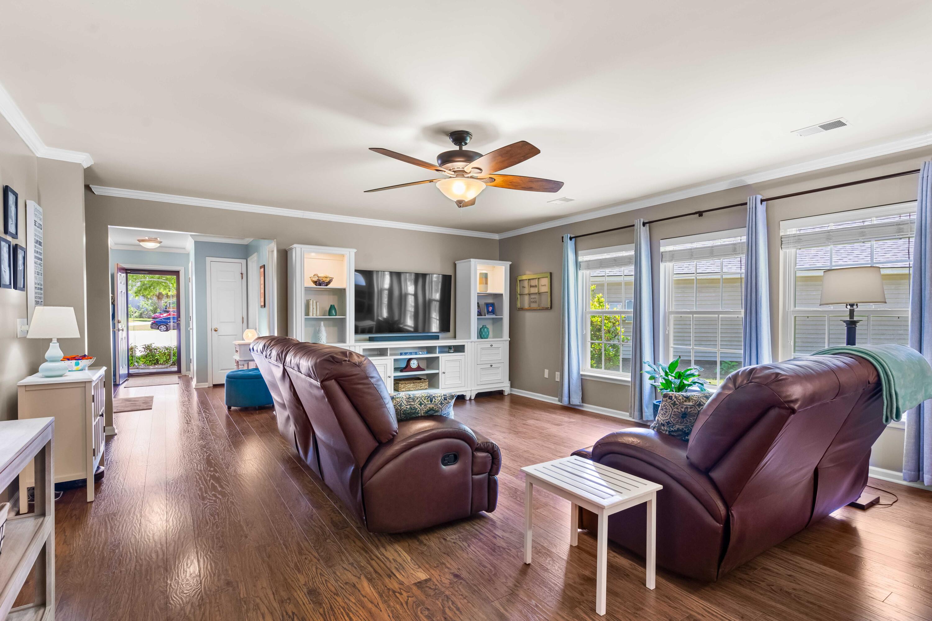 138 Avalon Road Summerville, SC 29483 - Photo 6 of 52 DSC00725
