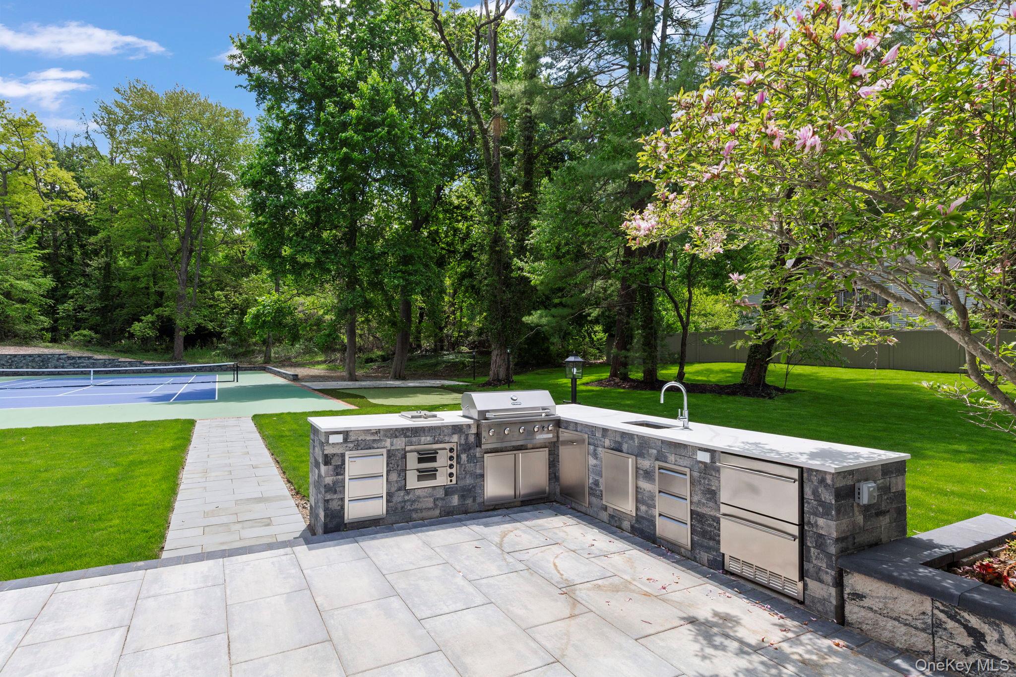 75 Centerport Road Greenlawn, NY 11740 - Photo 7 of 47