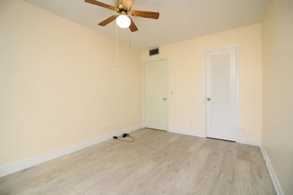 $140,000 | 434 Fanshaw K, Boca Raton, FL 33434