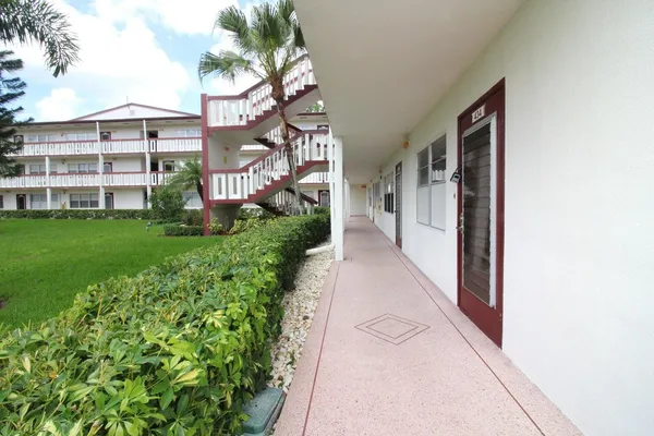 $140,000 | 434 Fanshaw K, Boca Raton, FL 33434