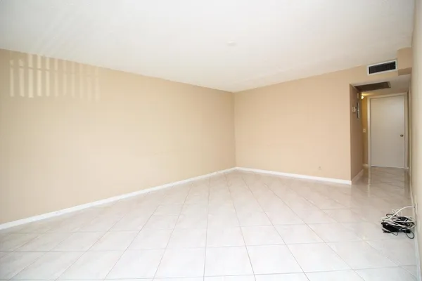 $140,000 | 434 Fanshaw K, Boca Raton, FL 33434