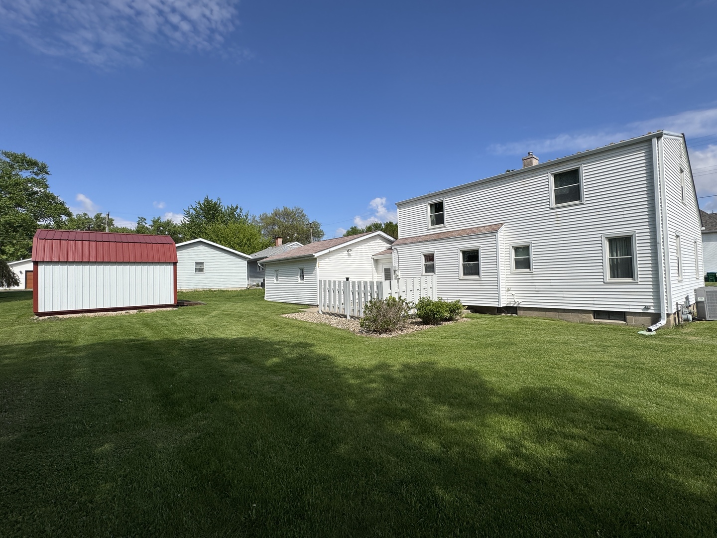 101 7th Street Mendota, IL 61342 - Photo 2 of 16