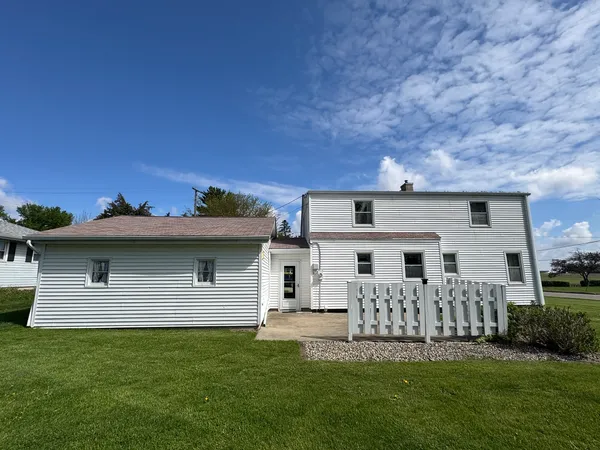 $155,000 | 101 7th Street, Mendota, IL 61342