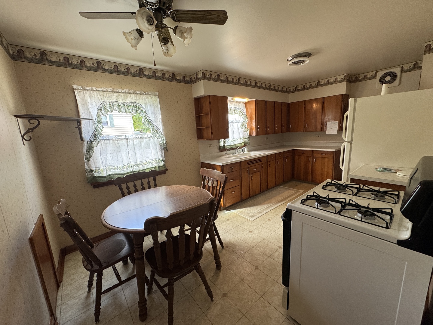 101 7th Street Mendota, IL 61342 - Photo 6 of 16