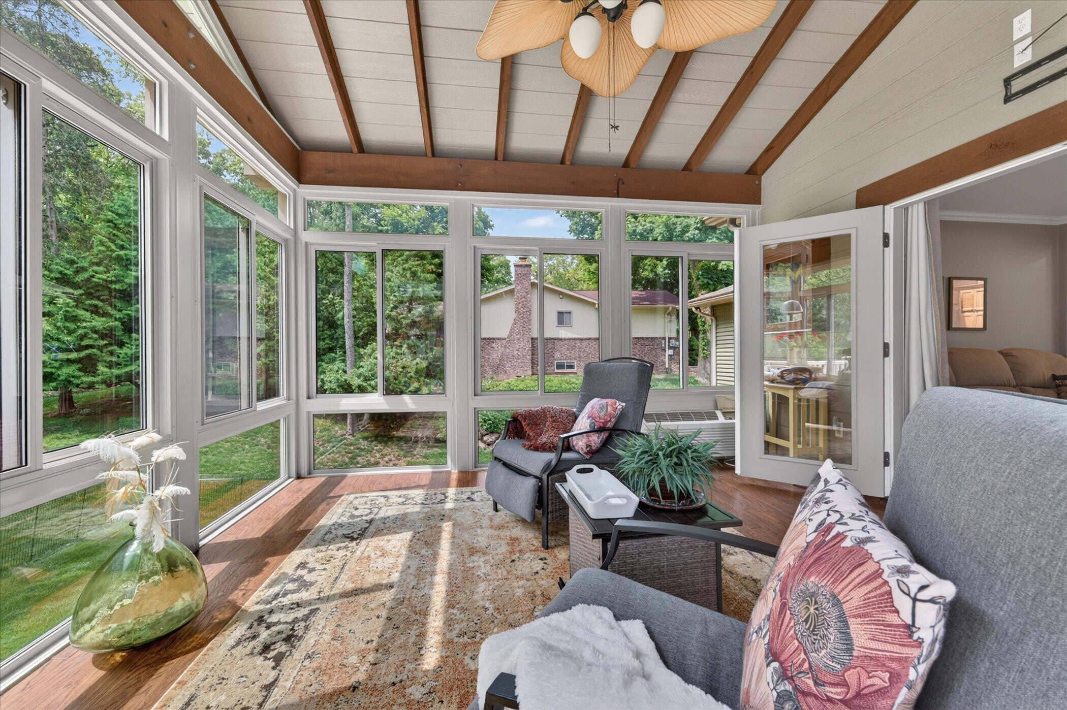 2801 North Tipsico Lake Road Hartland, MI 48353 - Photo 23 of 77 26-2801-N-Tipsico-Lake-Rd-WindowStill