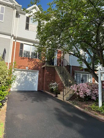 $615,000 | 232 Finchingfield Court, Sterling, VA 20165