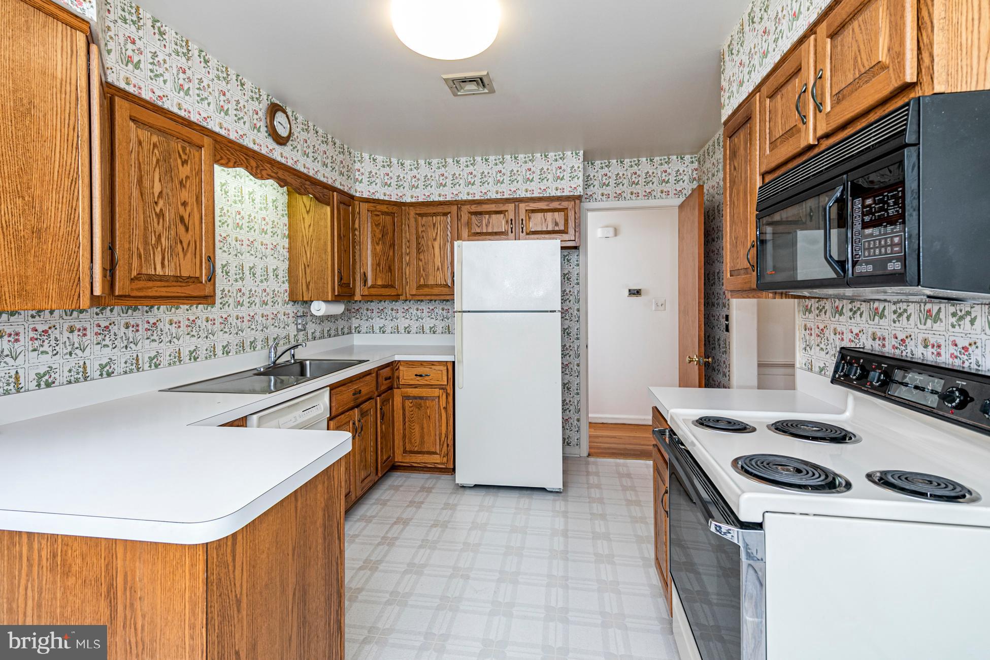 265 Herrontown Road Princeton, NJ 08540 - Photo 12 of 29