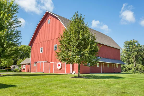 $1,995,000 | 13670 122nd Street, Norwood Young America, MN 55368