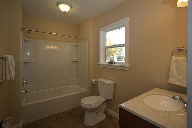 2801 North Vista Road Spokane Valley, WA 99212 - Photo 4 of 9 Gallery Image 4