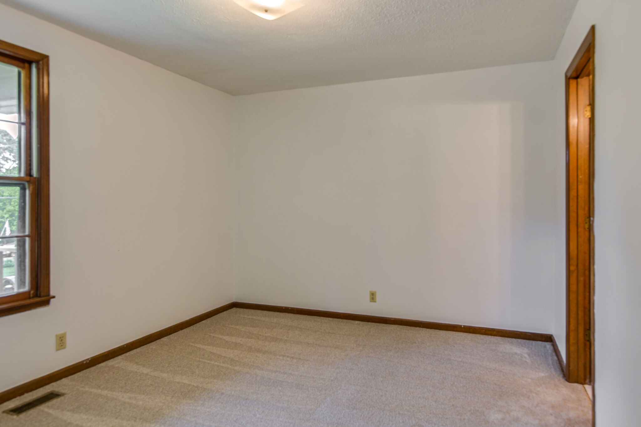 1022 Garton Road Burns, TN 37029 - Photo 12 of 23 a view of an empty room and window