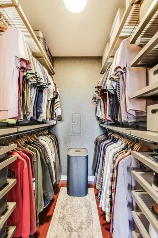 $360,000 | 501 North Clinton Street, Unit 1707, Chicago, IL 60654