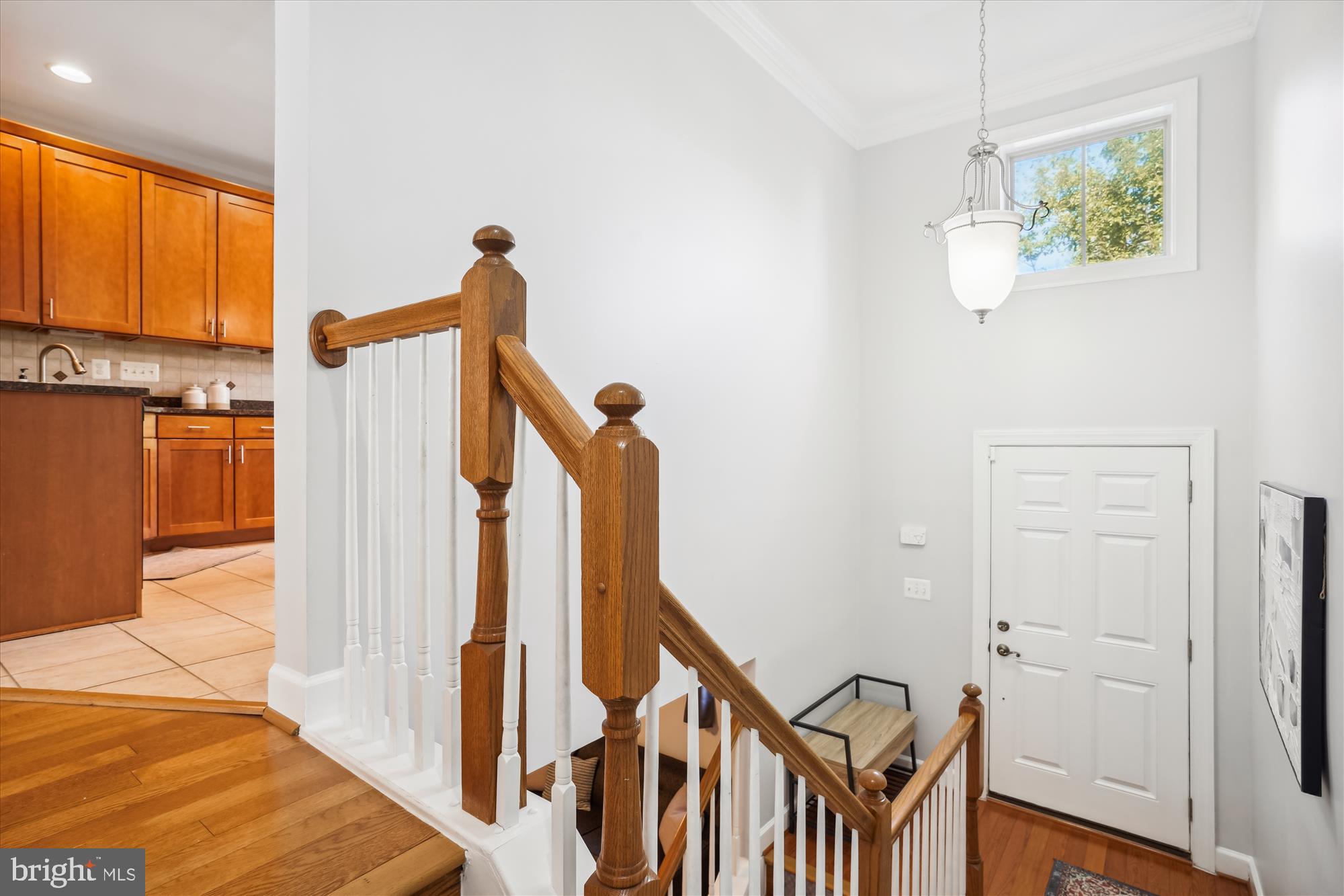 3306 Kemper Road Arlington, VA 22206 - Photo 4 of 50 Entryway with soaring ceilings
