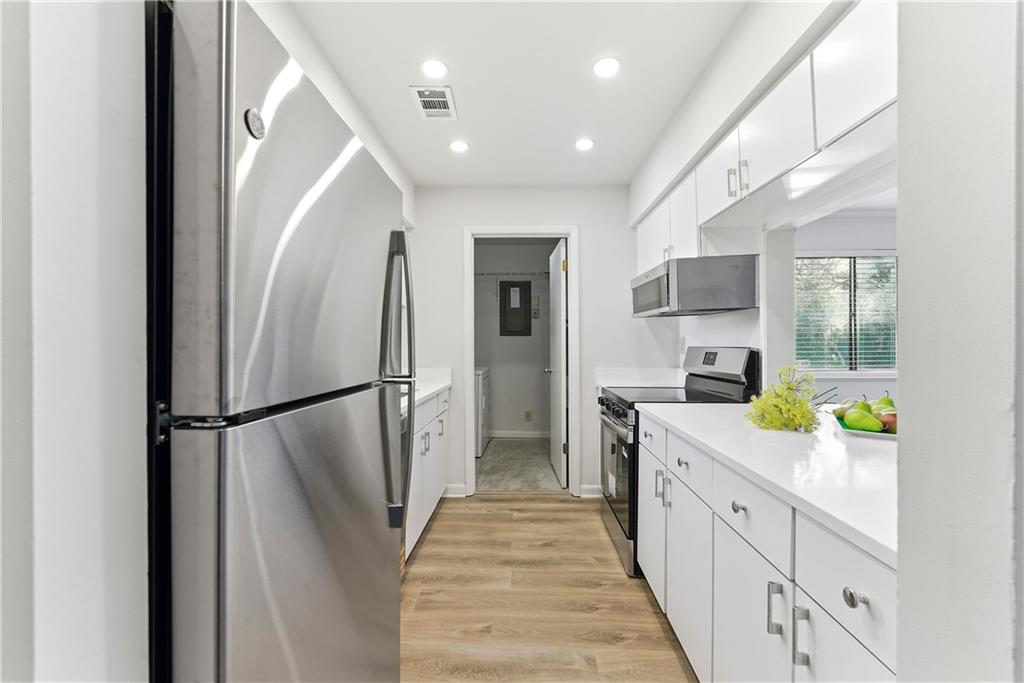 56 Finch Trail Northeast Atlanta, GA 30308 - Photo 12 of 24