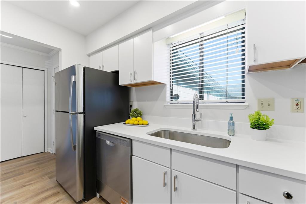 56 Finch Trail Northeast Atlanta, GA 30308 - Photo 14 of 24