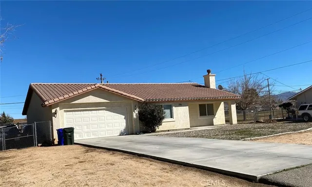 $2,297 | 12861 Tamiani Road, Apple Valley, CA 92308