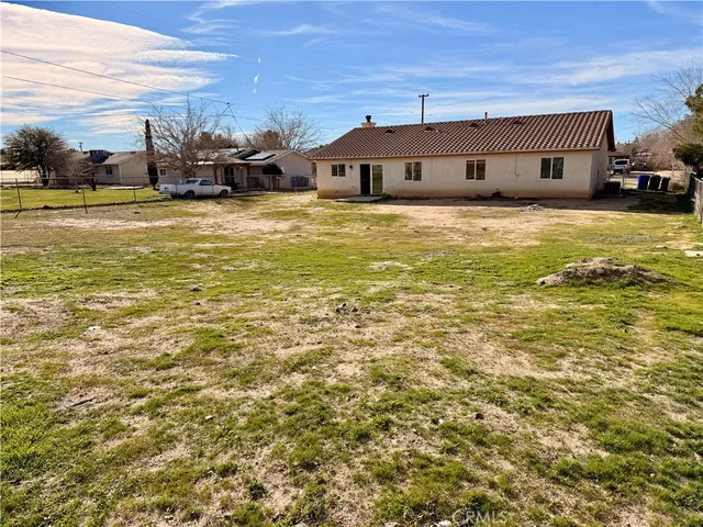 $2,297 | 12861 Tamiani Road, Apple Valley, CA 92308