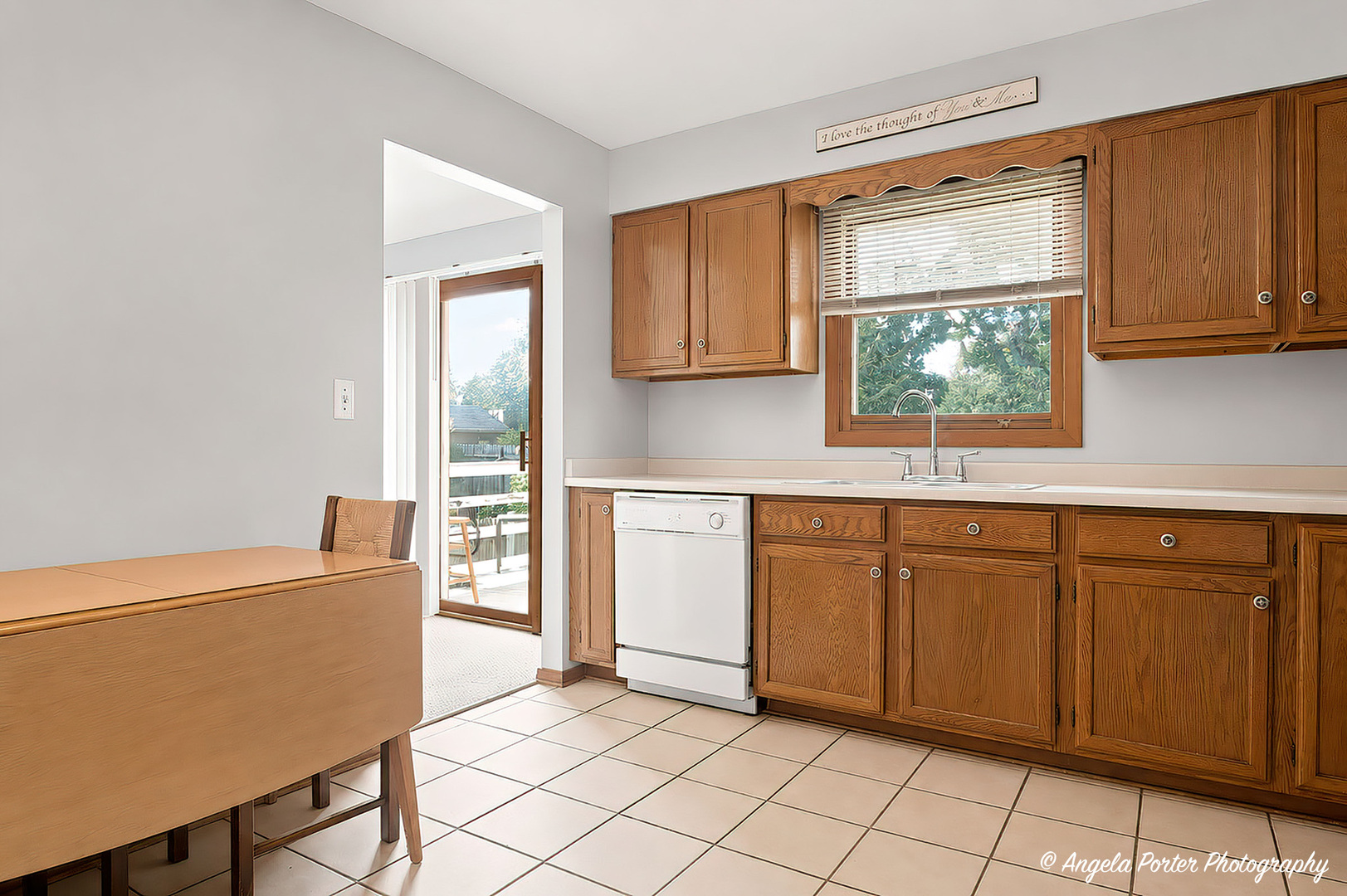 2494 Forest View Road Lindenhurst, IL 60046 - Photo 11 of 29