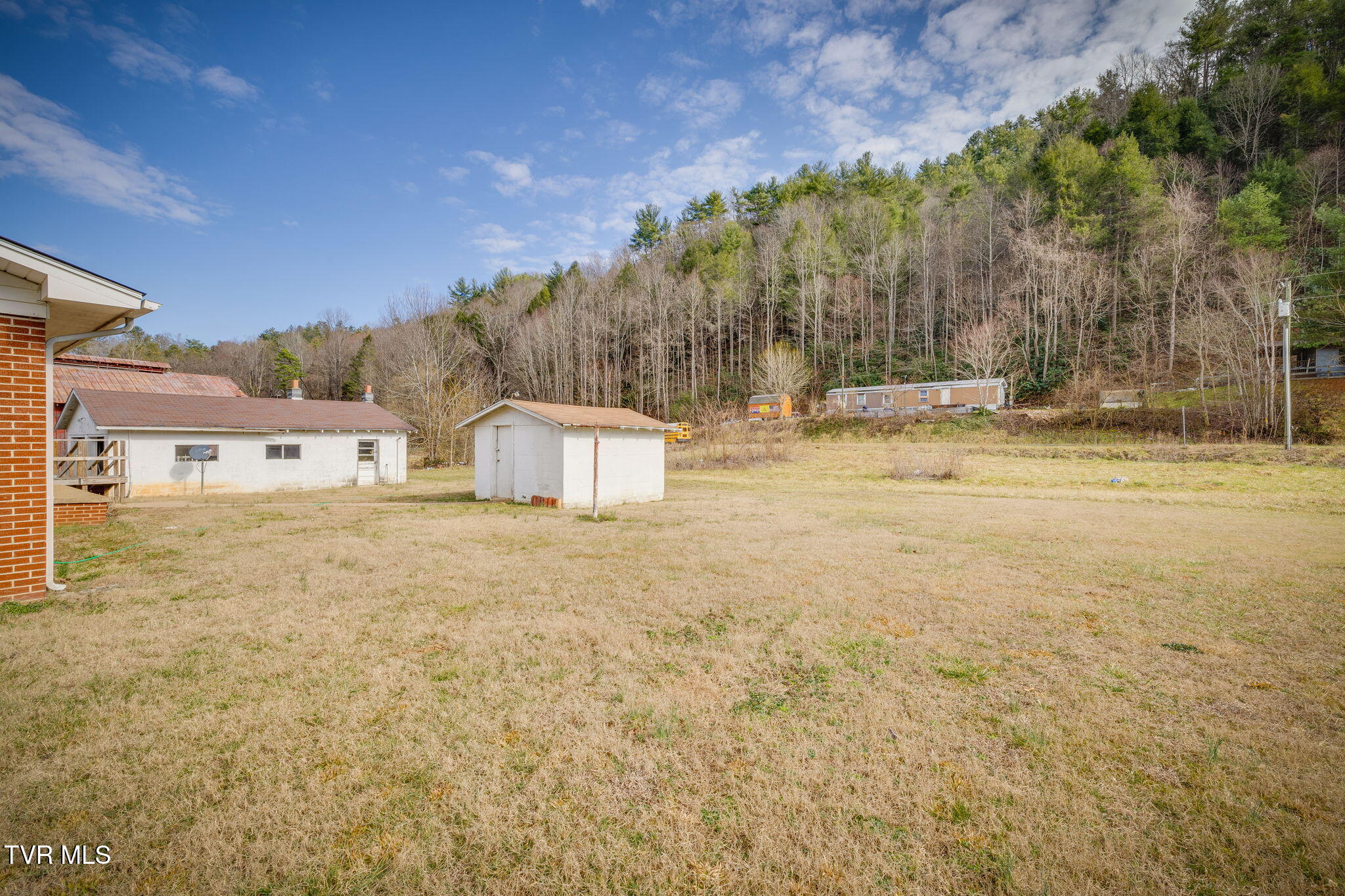 2915 Temple Hill Road Erwin, TN 37650 - Photo 26 of 36 026