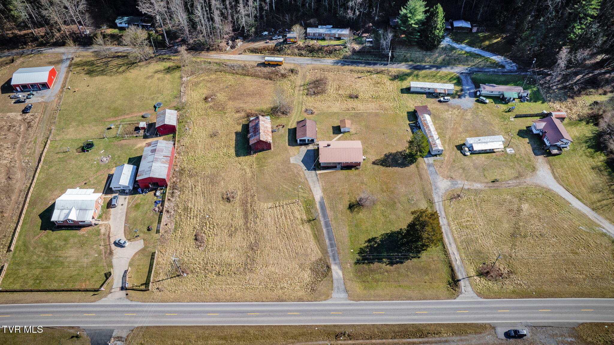 2915 Temple Hill Road Erwin, TN 37650 - Photo 33 of 36 102