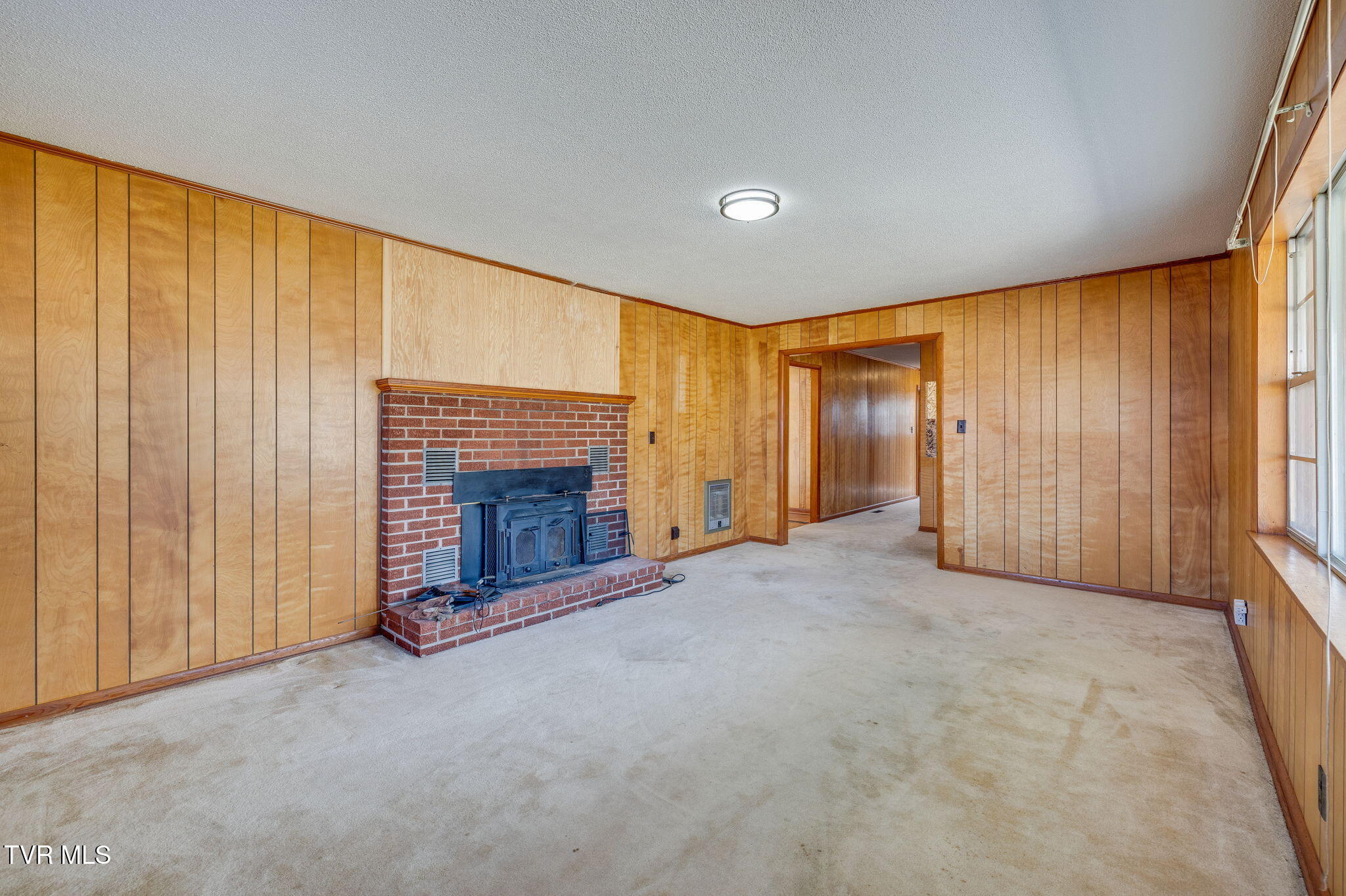 2915 Temple Hill Road Erwin, TN 37650 - Photo 8 of 36 008