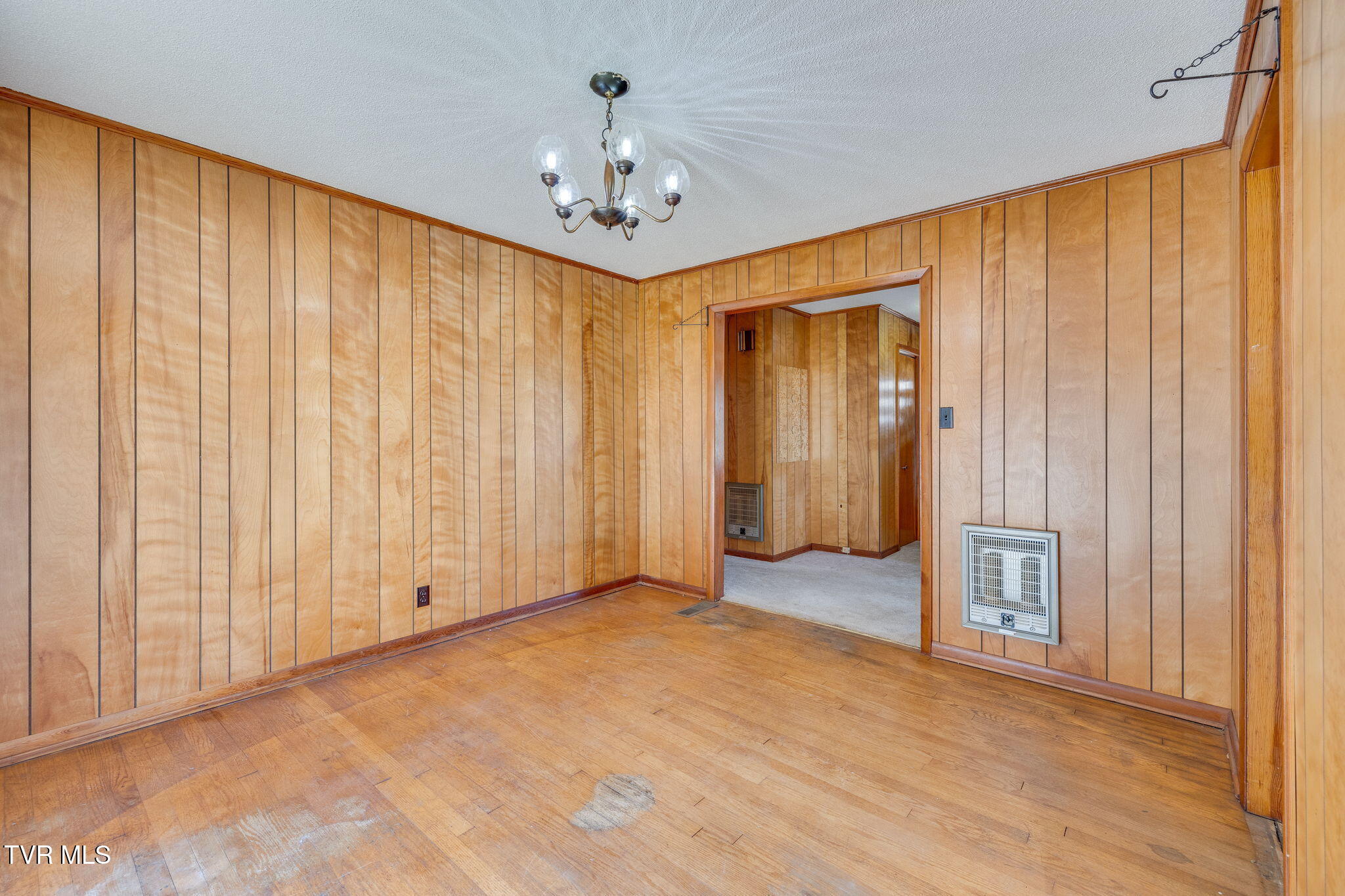 2915 Temple Hill Road Erwin, TN 37650 - Photo 10 of 36 010