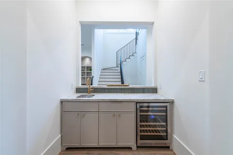 $2,050,000 | 1719 Candlelight Lane, Houston, TX 77018