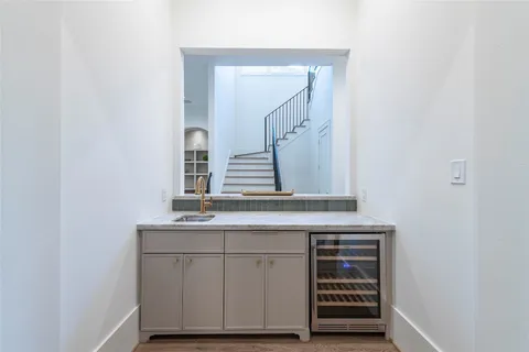 $2,050,000 | 1719 Candlelight Lane, Houston, TX 77018