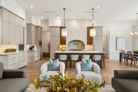 $2,050,000 | 1719 Candlelight Lane, Houston, TX 77018