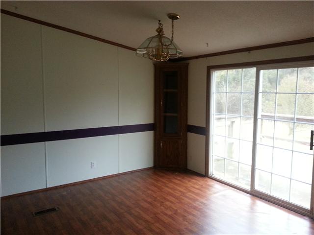 10810 Canoe Branch Road Castalian Springs, TN 37031 - Photo 3 of 8 Dining room