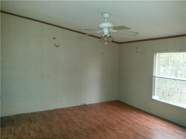 10810 Canoe Branch Road Castalian Springs, TN 37031 - Photo 5 of 8 Large master bedroom!
