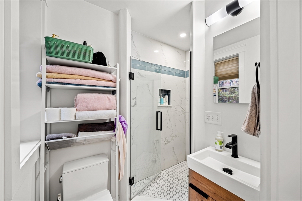 31 Irving Street, Unit 4 Boston, MA 02114 - Photo 11 of 15