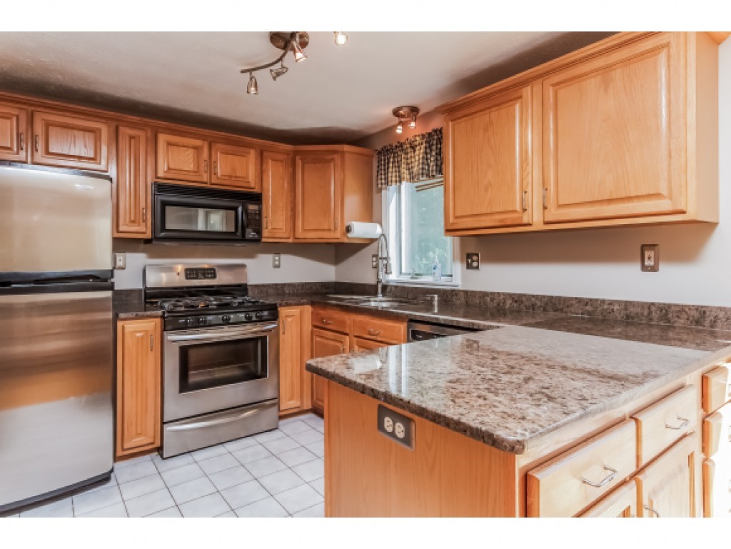 52 Preston Field Road, Unit 103 Nashua, NH 03064 - Photo 2 of 36 Gallery Image 2