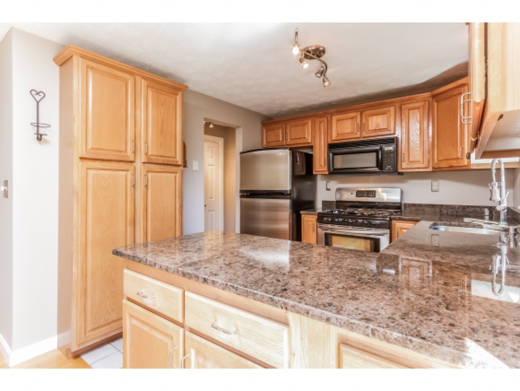52 Preston Field Road, Unit 103 Nashua, NH 03064 - Photo 7 of 36 Gallery Image 7