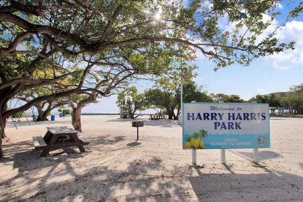 $750,000 | 185 Dove Lake Drive, Tavernier, FL 33070