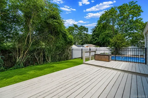 $629,999 | 29 Pitchpine Place, Medford, NY 11763