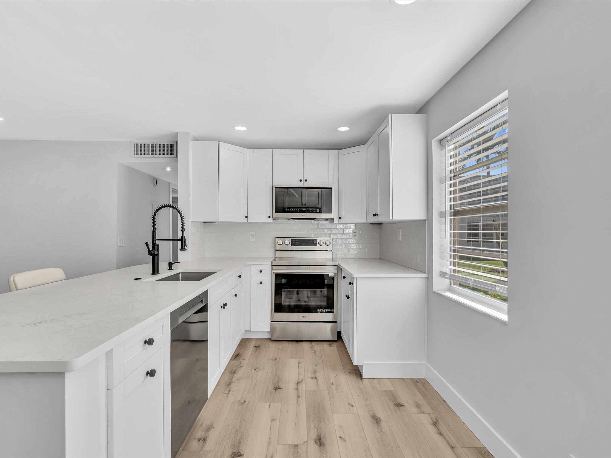 779 Flanders Q Delray Beach, FL 33484 - Photo 9 of 66 11-FPP00371
