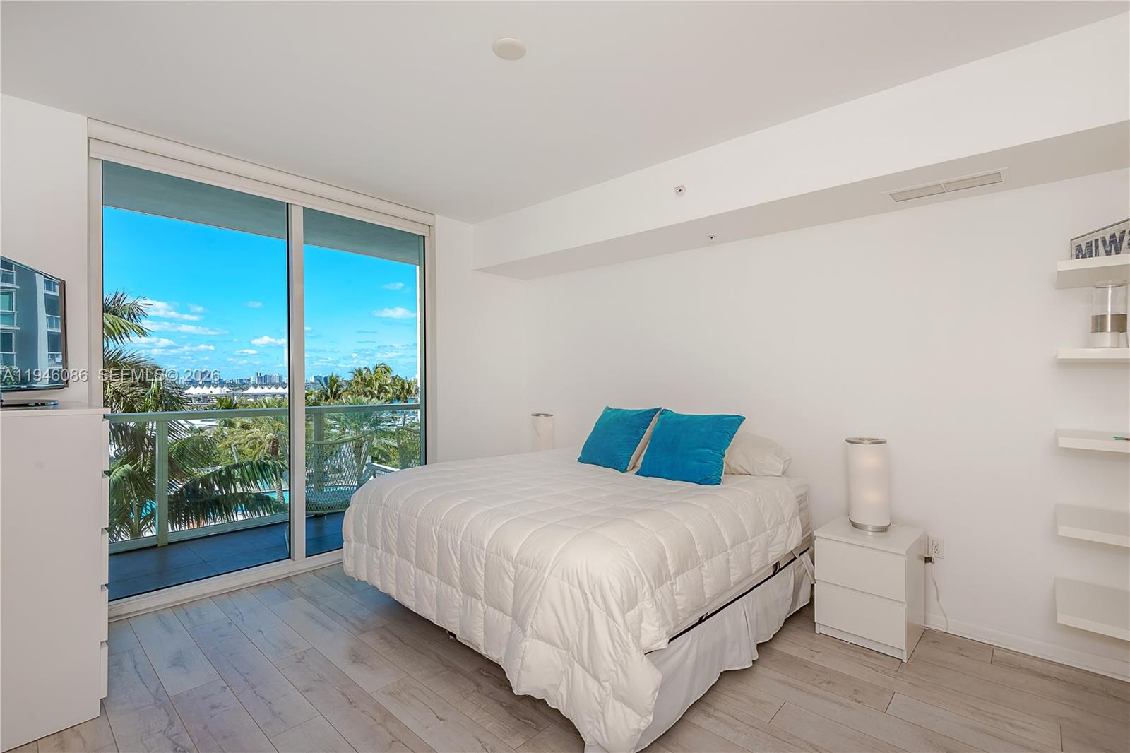 253 Northeast 2nd Street, Unit 907 Miami, FL 33132 - Photo 13 of 26