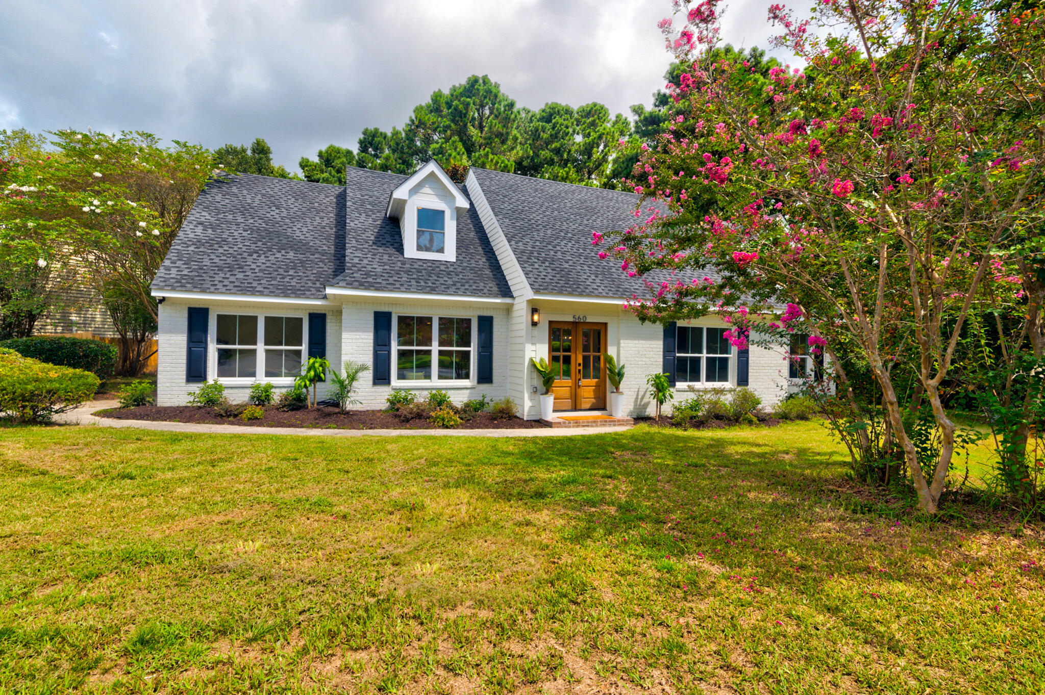 560 Castle Hall Road Mount Pleasant, SC 29464 - Photo 1 of 35 560 Castle Hall - 38 - CMG
