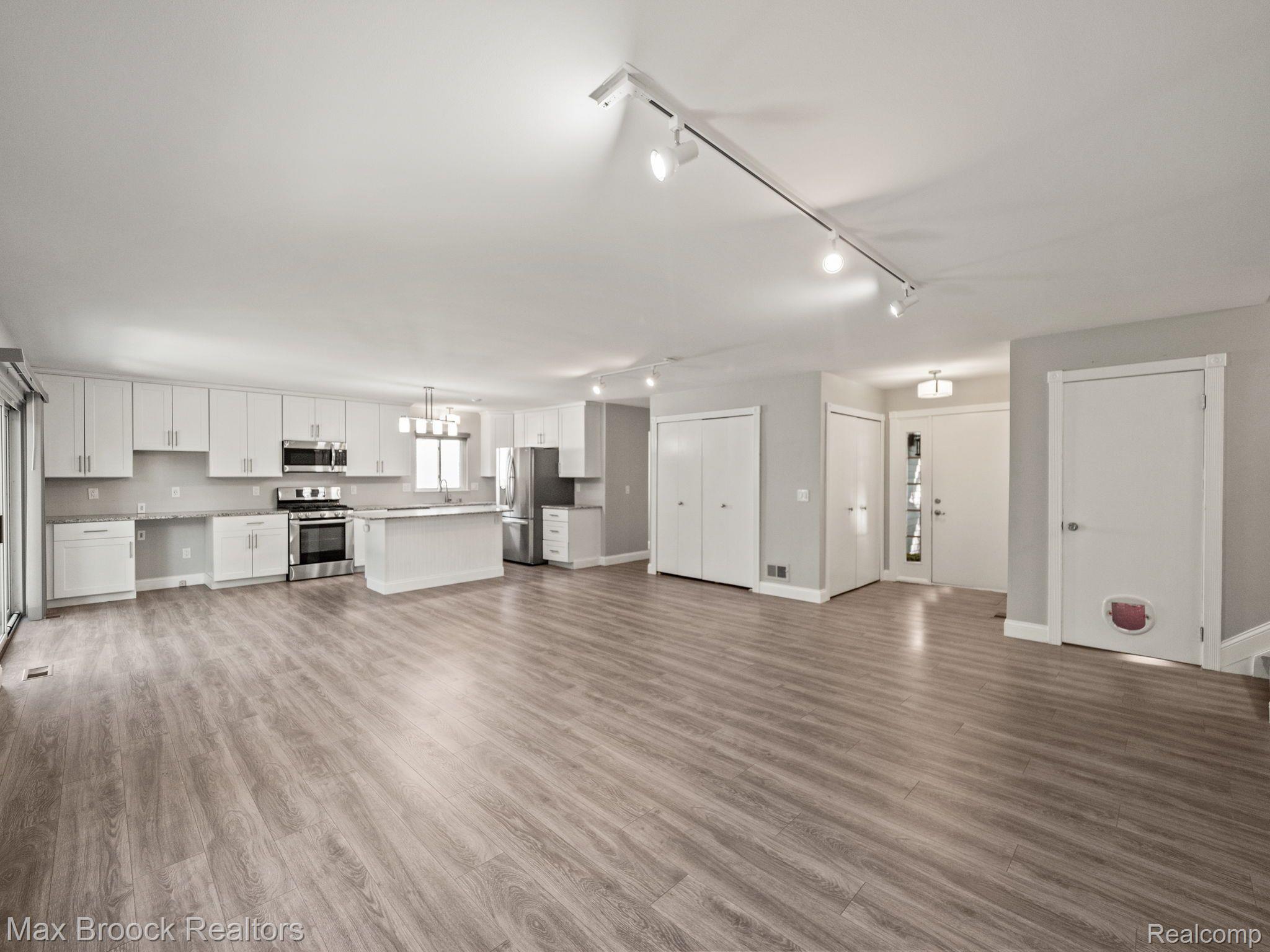 740 Dressler Lane Rochester, MI 48307 - Photo 9 of 30 Gallery Image 9
