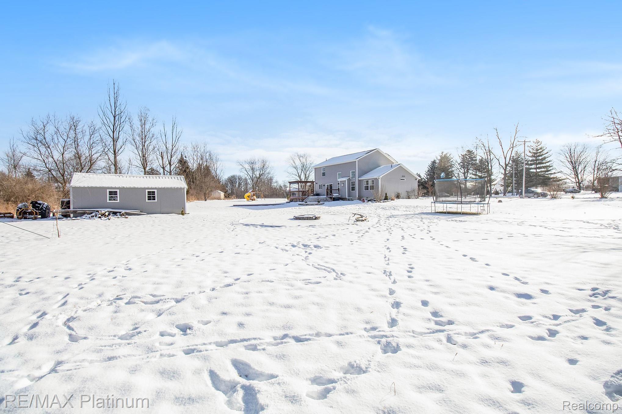 2501 Gilbert Road Lansing, MI 48911 - Photo 31 of 38 59.jpg