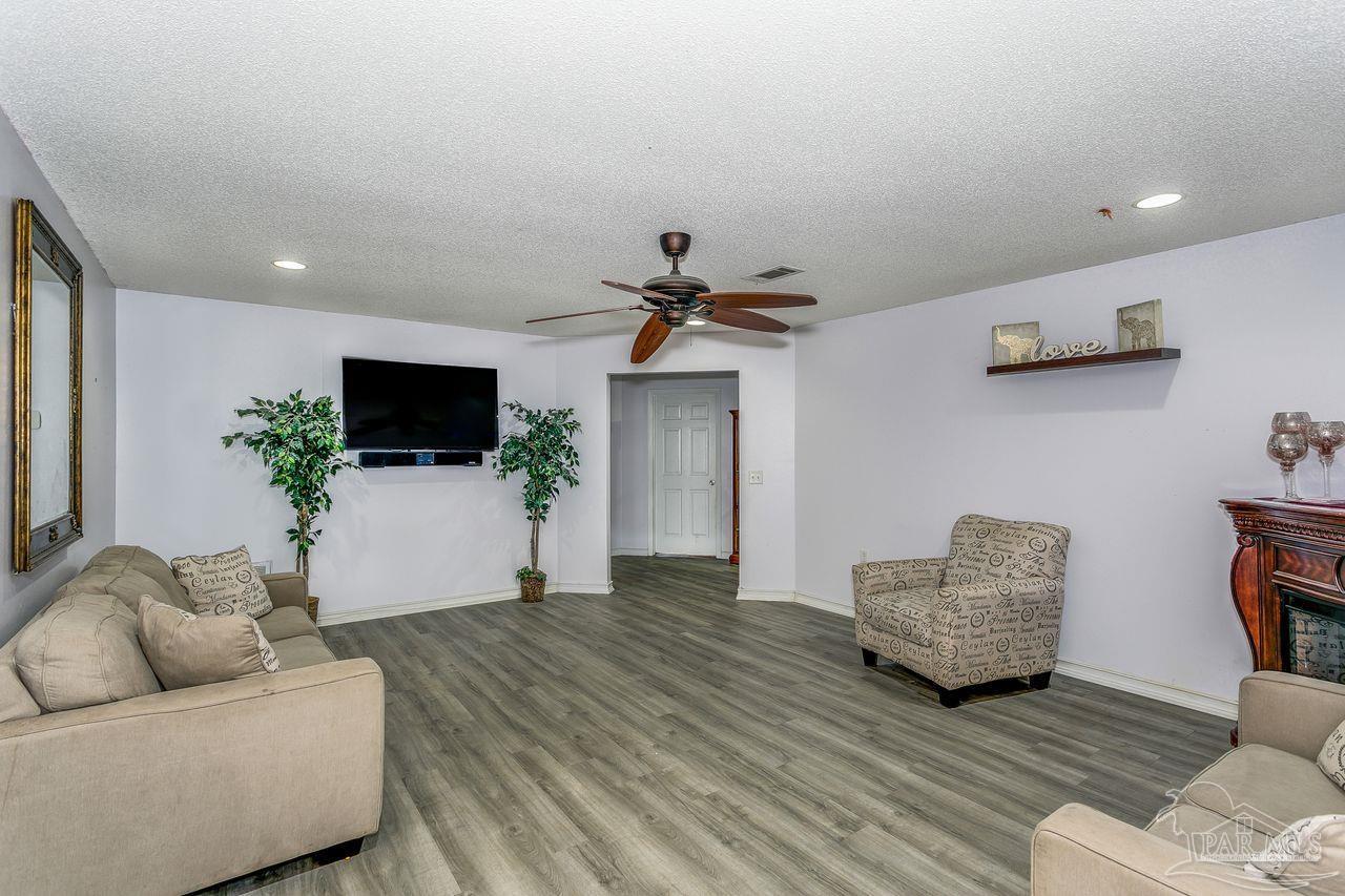 3875 Adams Road Pace, FL 32571 - Photo 5 of 28