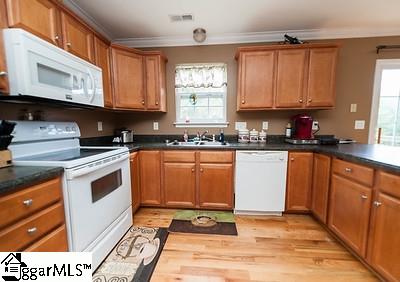 458 Flowerwood Lane Inman, SC 29349 - Photo 7 of 28 Gallery Image 7