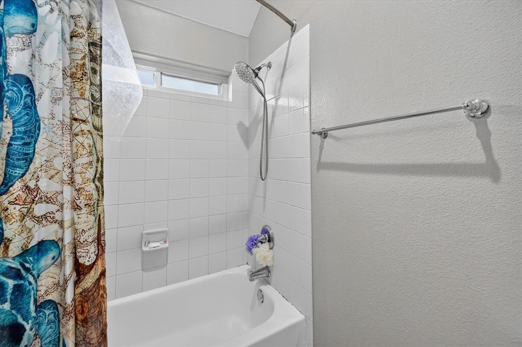 851 Bridle Path Burleson, TX 76028 - Photo 35 of 40