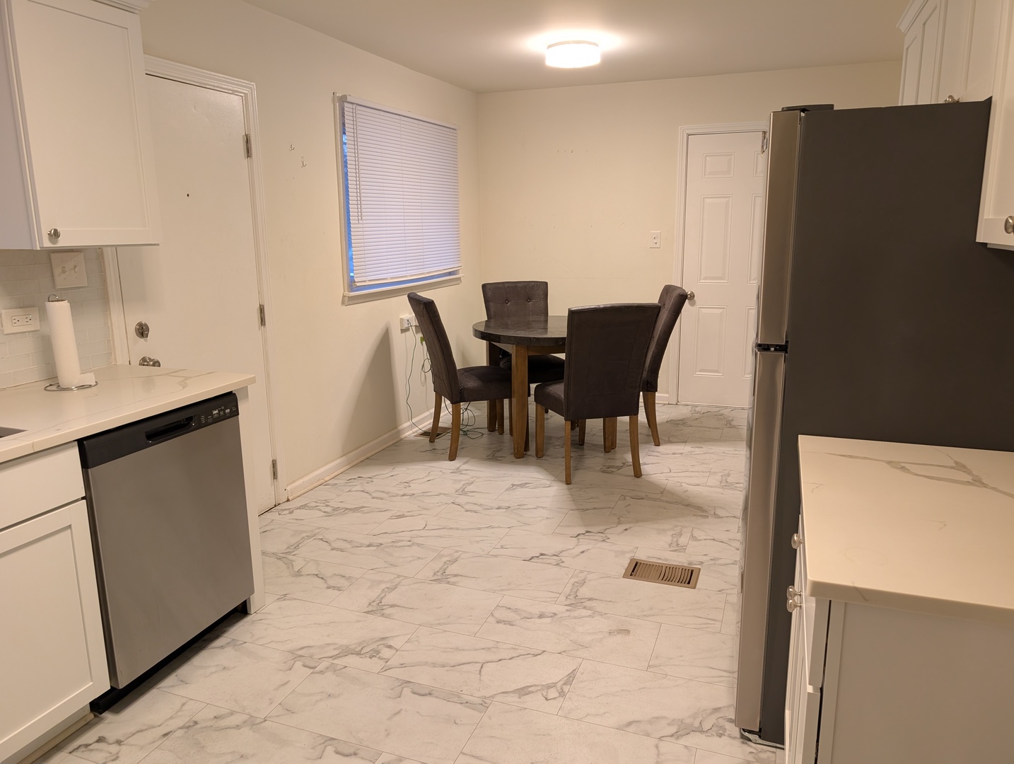 1722 168th Street Hazel Crest, IL 60429 - Photo 4 of 11