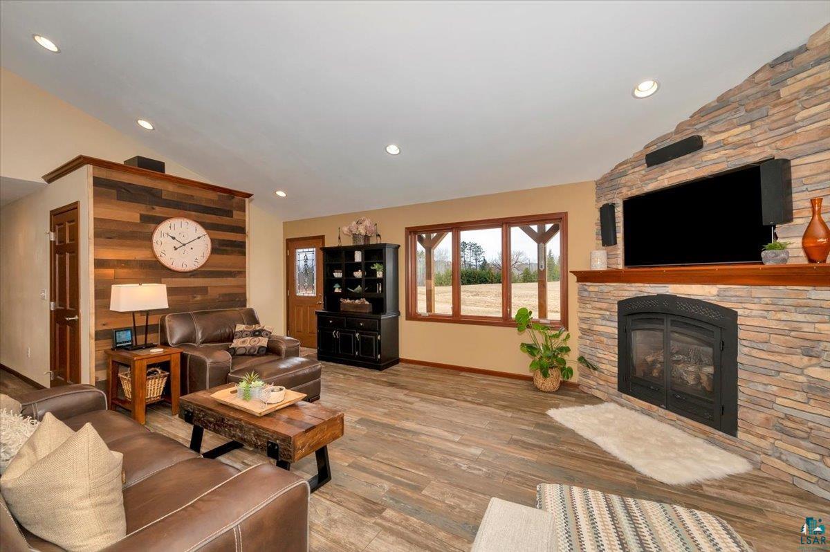 138 West Harney Road Esko, MN 55733 - Photo 9 of 50 Gallery Image 9