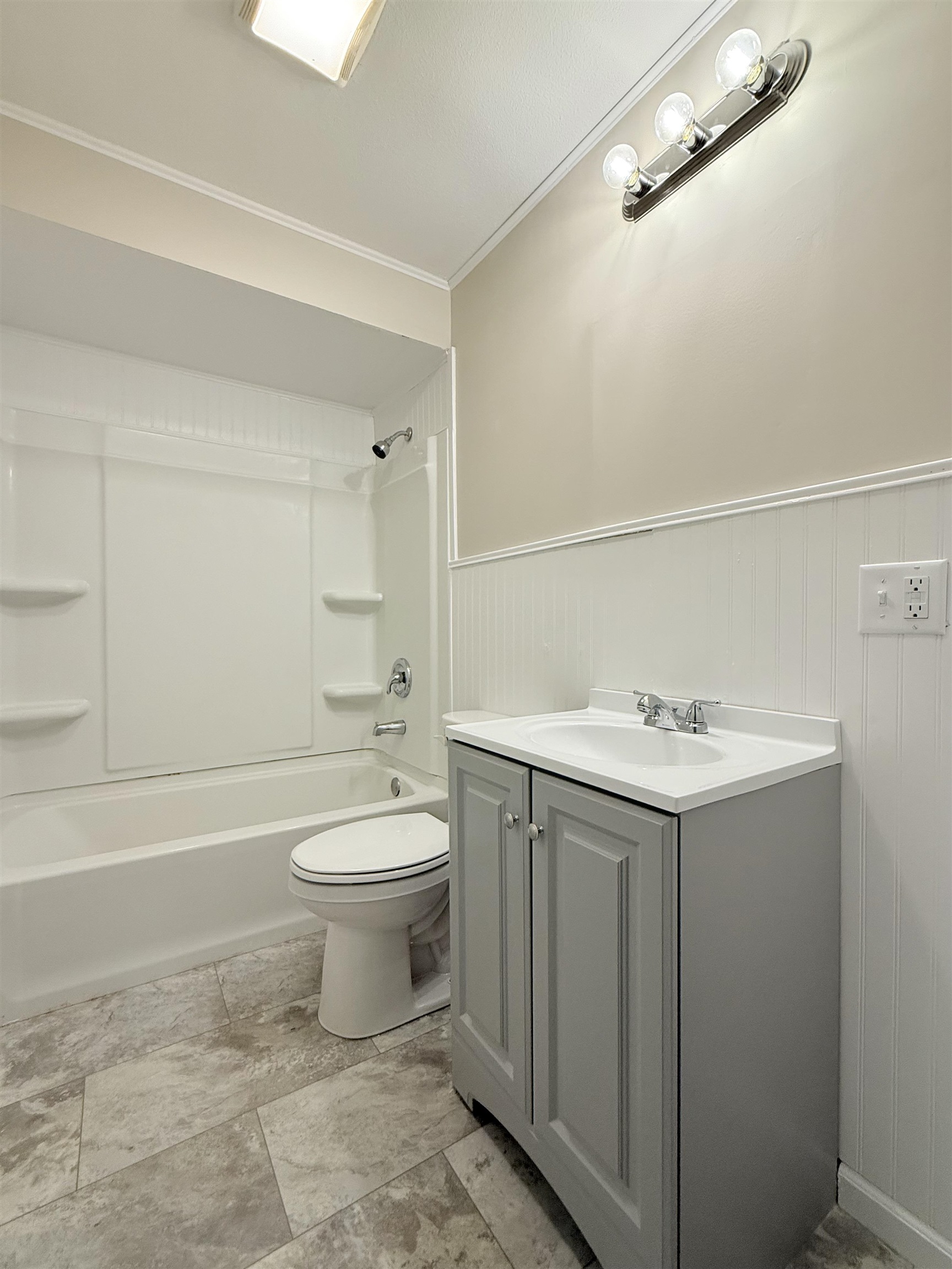 37 Bluff Street Salem, NH 03079 - Photo 27 of 46