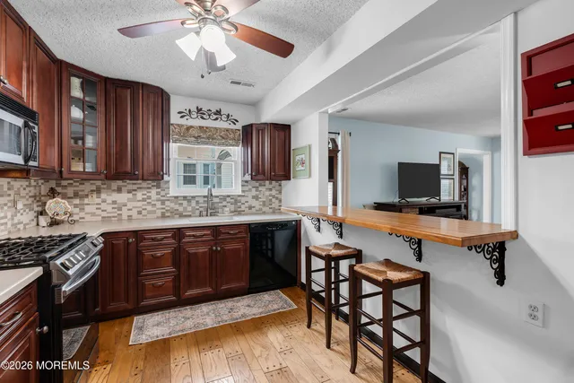 $405,000 | 129 Tulip Lane, Freehold, NJ 07728