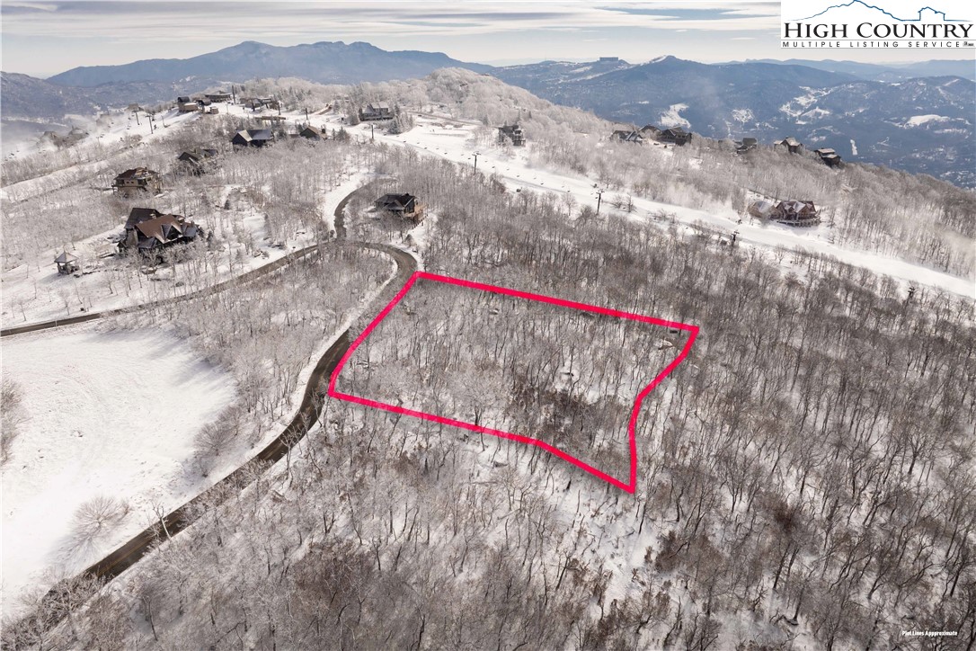 Tbd (e2 The Oz Road Banner Elk, NC 28604 - Photo 6 of 11 a view of a dry yard with mountain